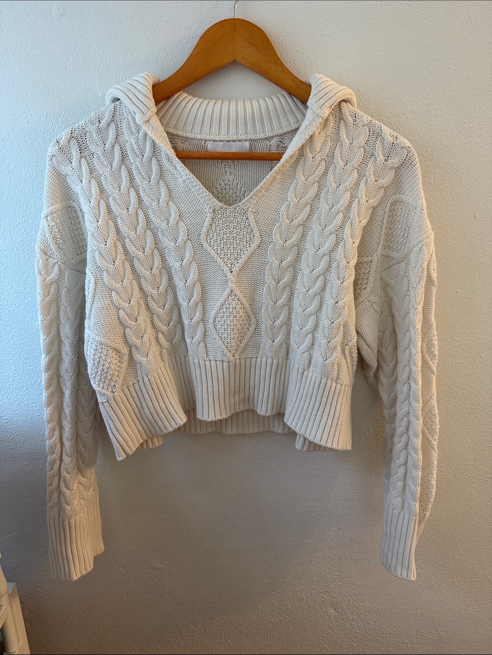Sablyn Cropped Cable V-Neck Sweater in Cream S